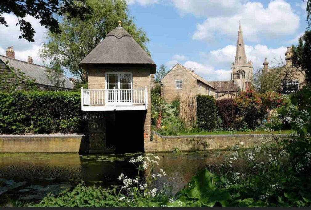 Historic Cambridgeshire Cottage Godmanchester Exterior foto